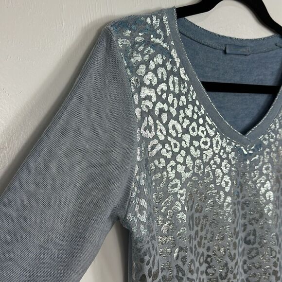 Made In Italy Foil Leopard Pattern Long Sleeve Top In Blue Size M - Picture 2 of 9